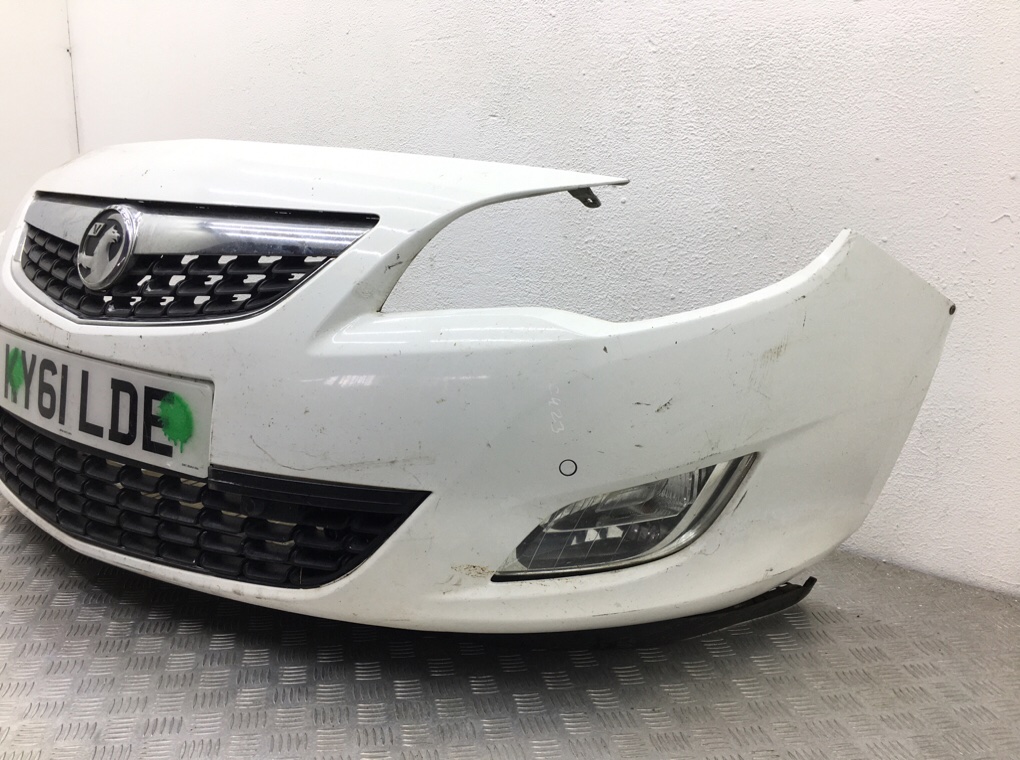 Бампер передний для Opel Astra, 2011 г. 2.0 CDTi дизель б/у — фото 3