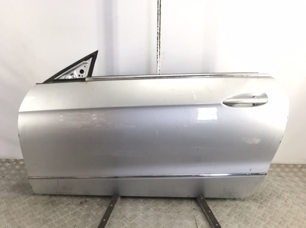 Дверь передняя левая для Mercedes E C207, 2012 г. 2.2 CDi дизель б/у