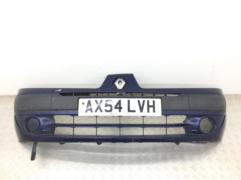 Бампер передний для Renault Clio, 2005 г. 1.5 DCi дизель б/у