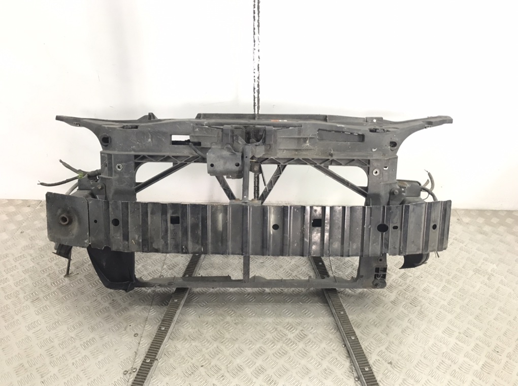 Панель передняя (телевизор) для Mazda 3, 2006 г. 1.6 i бензин б/у