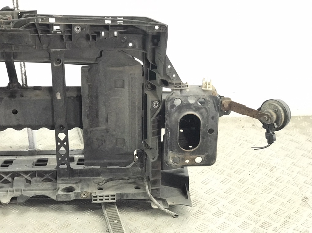 Панель передняя (телевизор) для Ford Fiesta, 2010 г. 1.2 i бензин б/у — фото 6