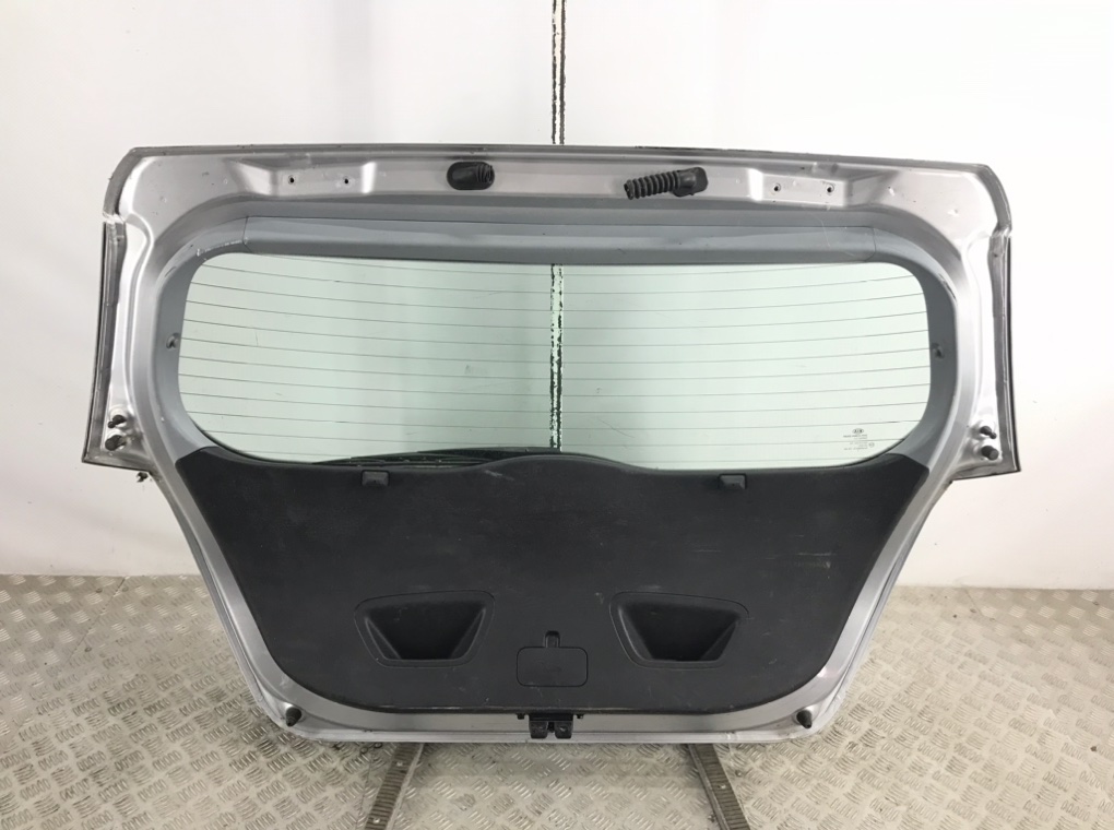 Крышка багажника для Kia Ceed, 2009 г. 1.6 i бензин б/у — фото 2