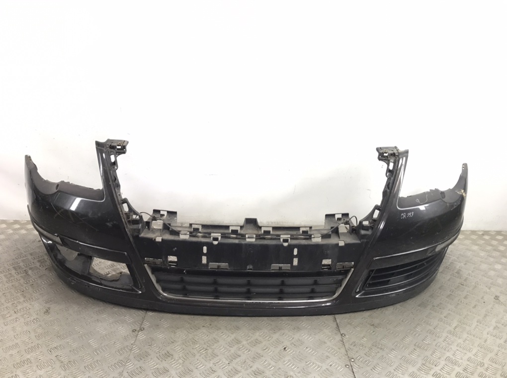 Бампер передний для Volkswagen Passat, 2006 г. 2.0 TDi дизель б/у