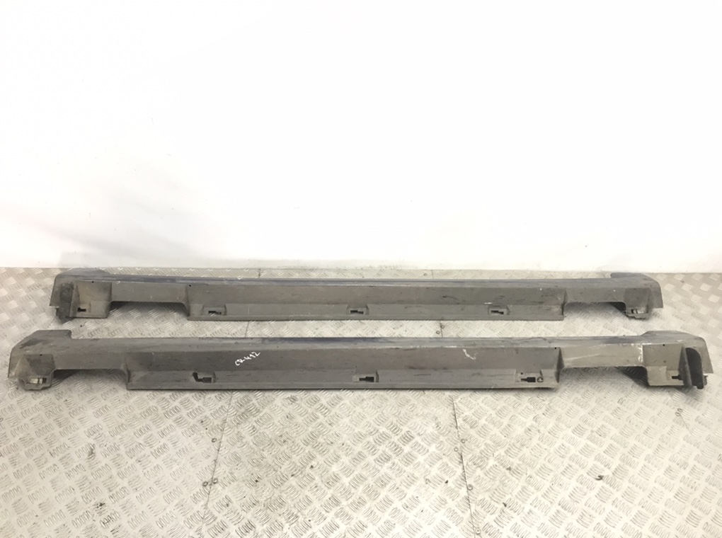 Накладка на порог для Mazda 3, 2007 г. 1.6 i бензин б/у