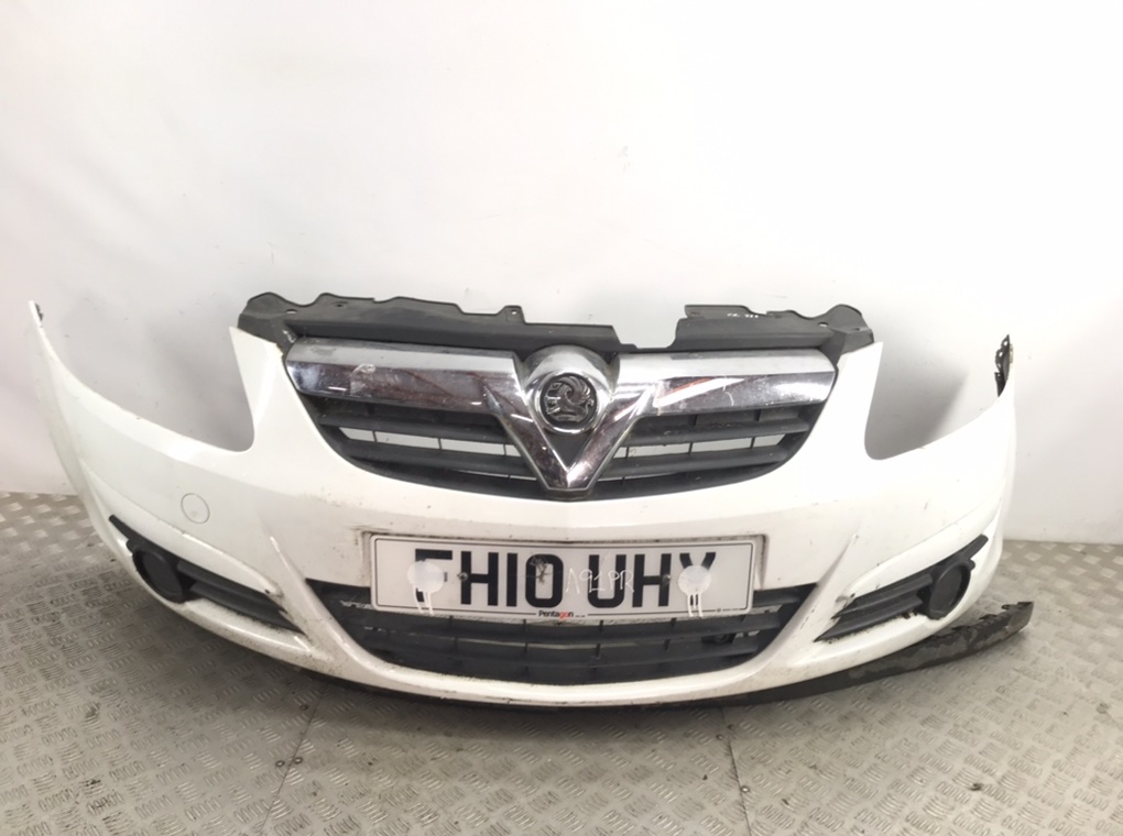 Бампер передний для Opel Corsa, 2010 г. 1.3 CDTi дизель б/у
