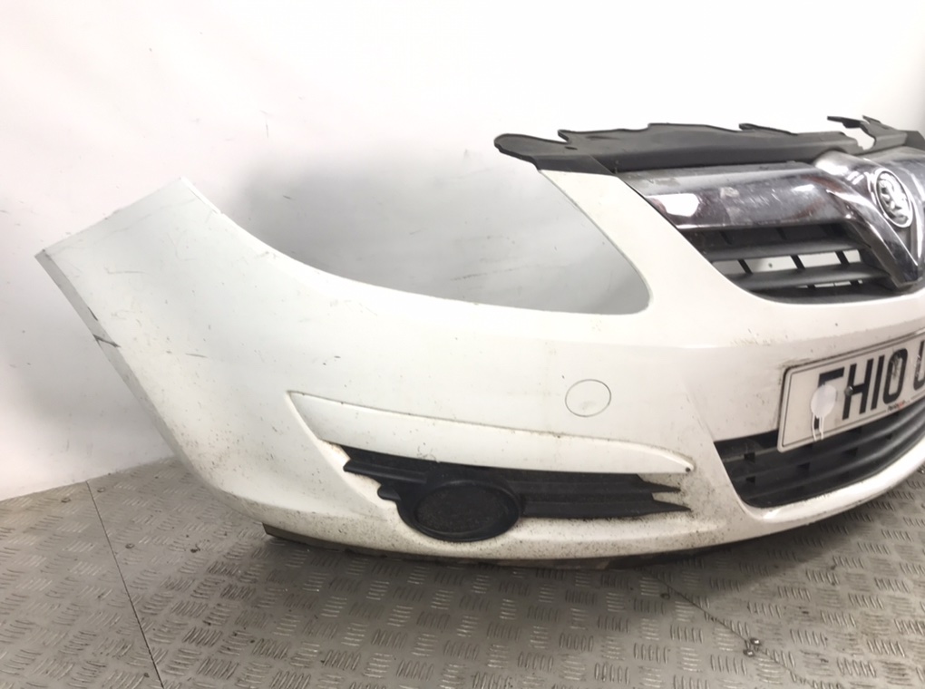 Бампер передний для Opel Corsa, 2010 г. 1.3 CDTi дизель б/у — фото 3