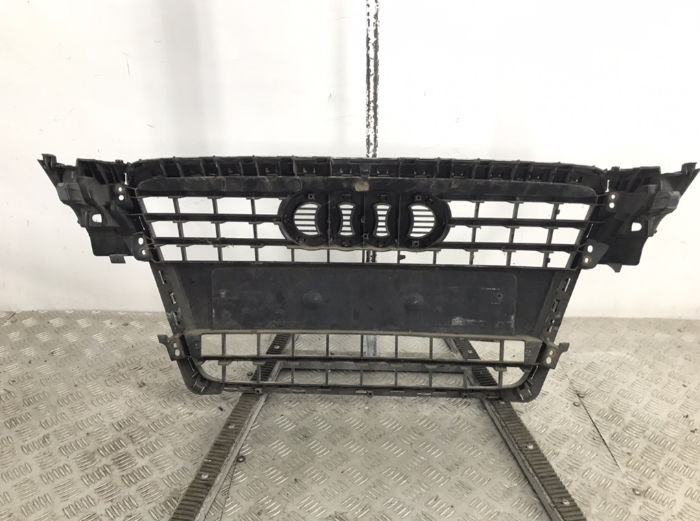Решетка радиатора для Audi A4, 2009 г. 2.0 TFSi бензин б/у — фото 3