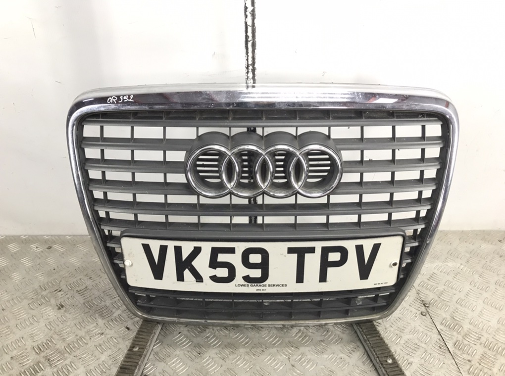 Решетка радиатора для Audi A6, 2009 г. 2.0 TDi дизель б/у