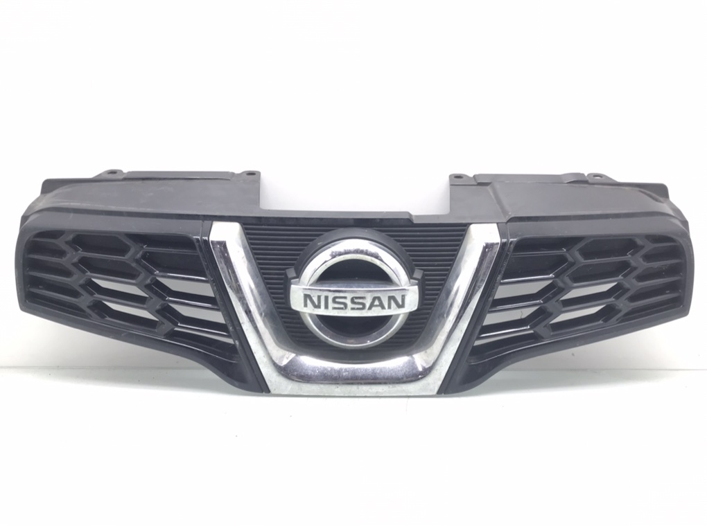 Решетка радиатора для Nissan Qashqai, 2011 г. 1.6 i бензин б/у