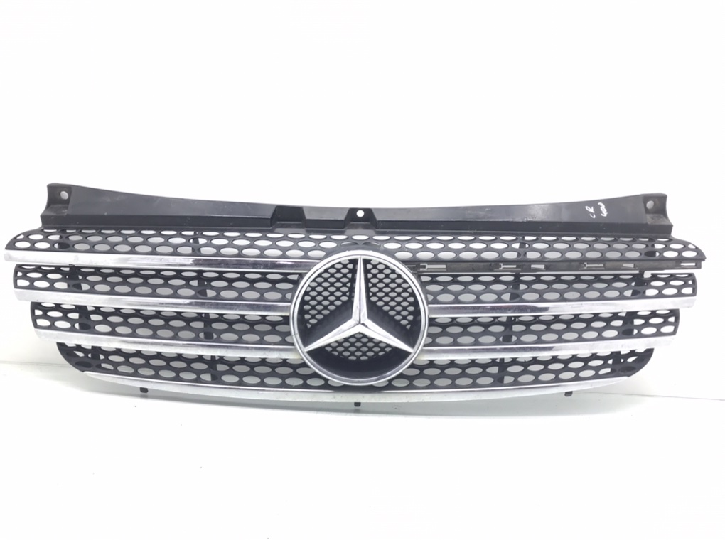 Решетка радиатора для Mercedes Vito W639, 2006 г. 3.0 CDi дизель б/у