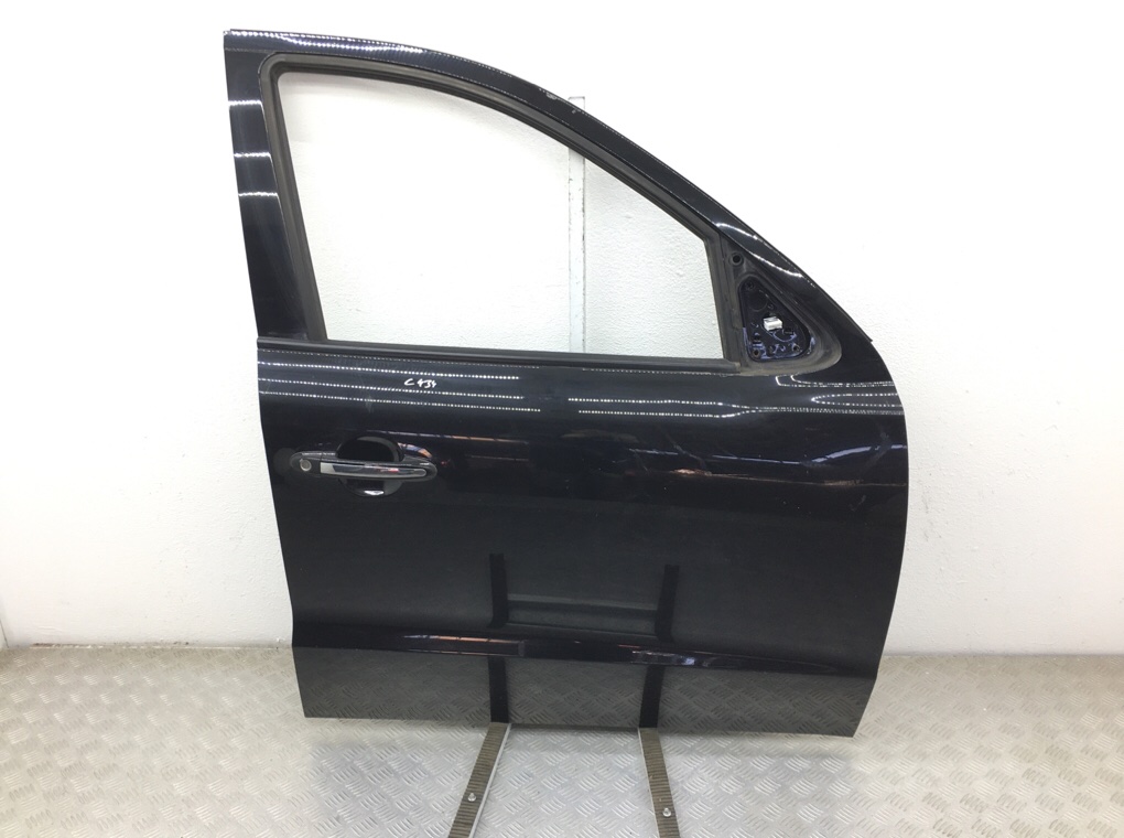 Дверь передняя правая для Hyundai Santa Fe, 2011 г. 2.2 CRDi дизель б/у