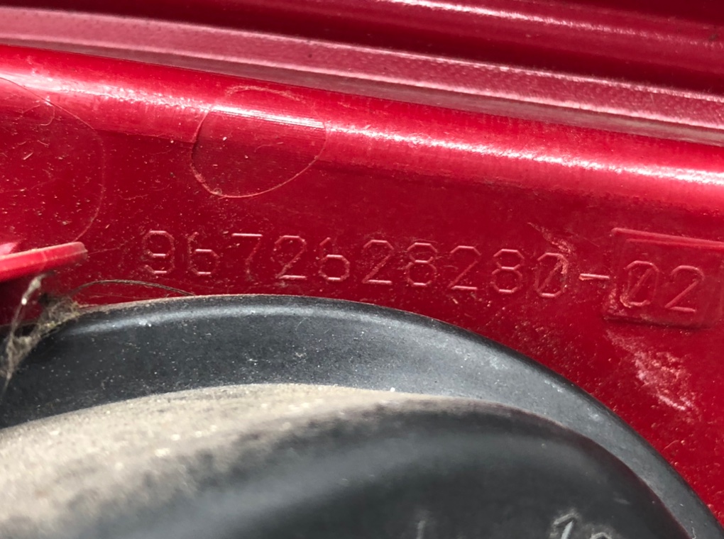 Фонарь задний левый для Peugeot 208, 2014 г. 1.2 i бензин б/у — фото 6