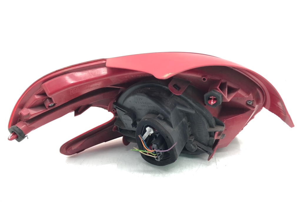 Фонарь задний правый для Peugeot 208, 2014 г. 1.2 i бензин б/у — фото 2