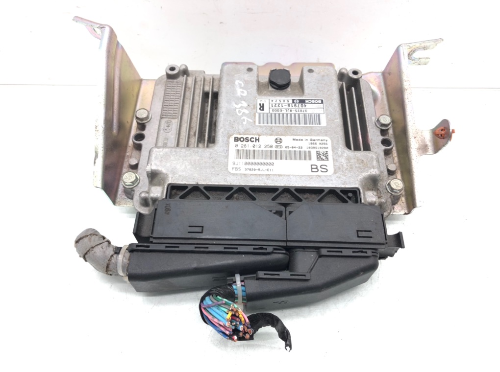Блок управления двигателем для Honda FR-V, 2005 г. 2.2 CTDi дизель б/у
