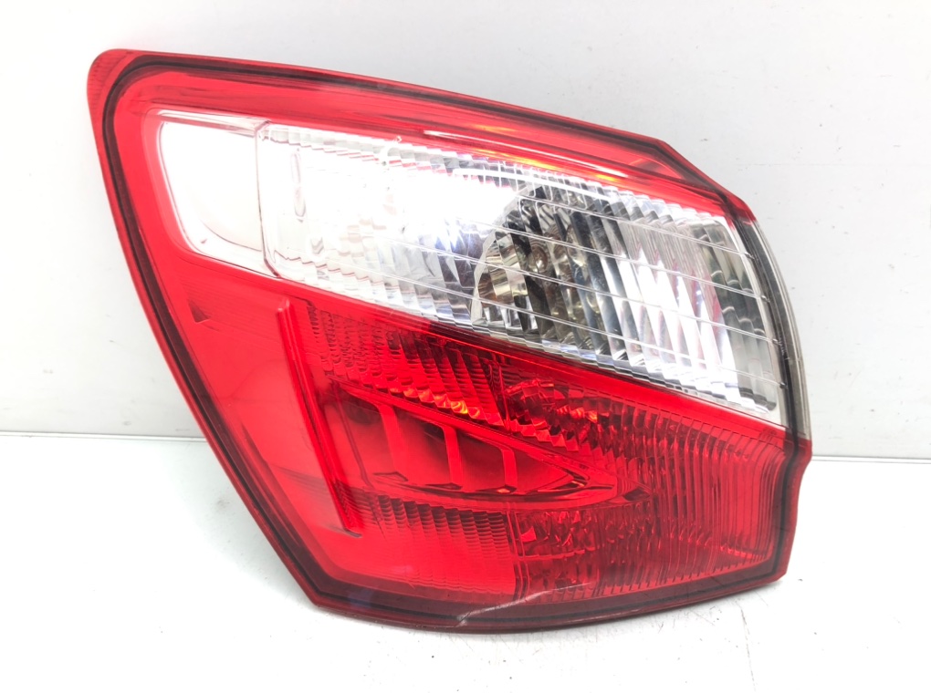 Фонарь задний левый для Nissan Qashqai, 2011 г. 1.6 i бензин б/у