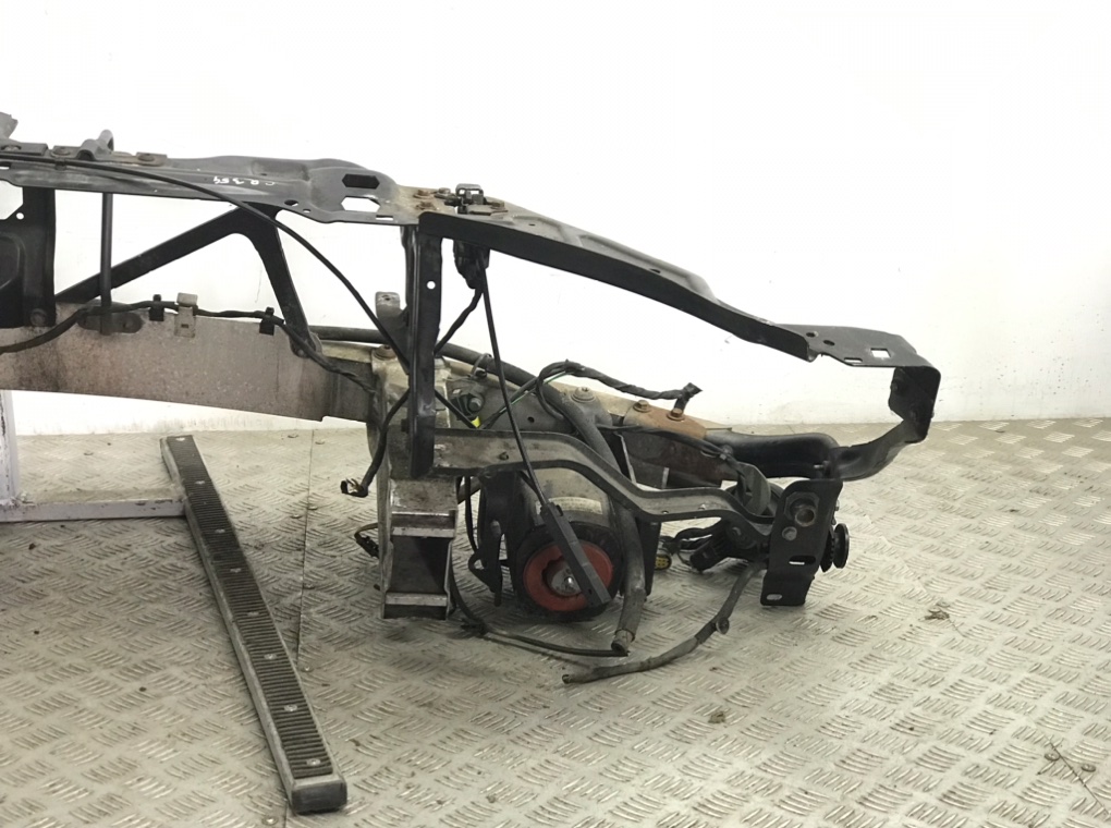 Панель передняя (телевизор) для Mercedes E C207, 2012 г. 2.2 CDi дизель б/у — фото 6