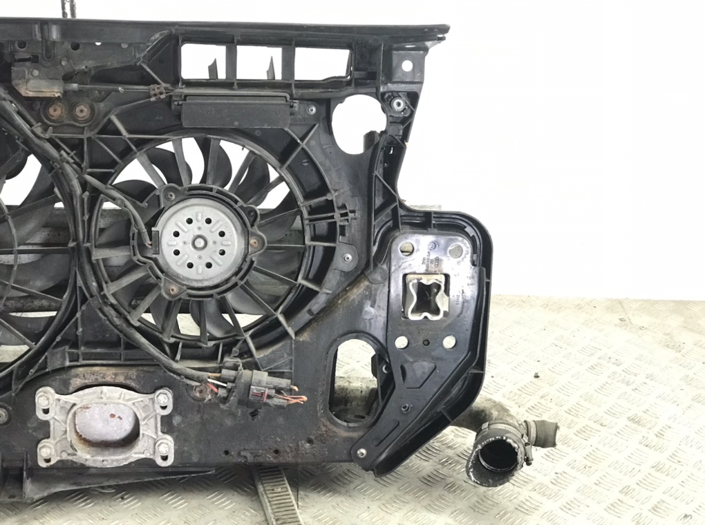 Панель передняя (телевизор) для Audi A6, 2009 г. 2.0 TDi дизель б/у — фото 6