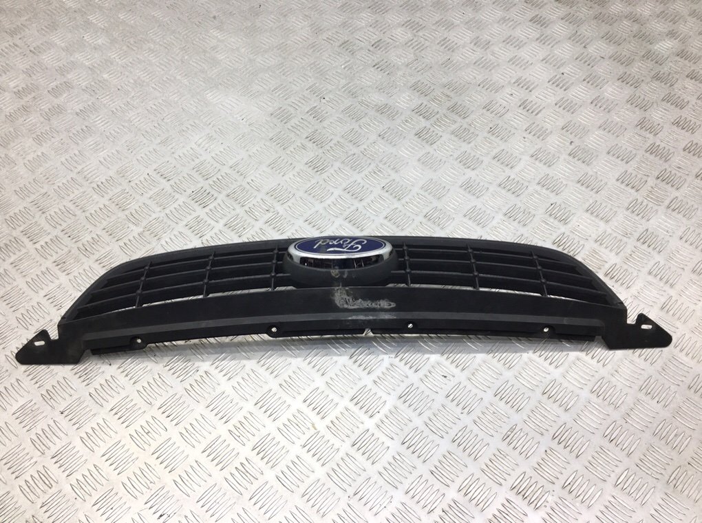 Решетка радиатора для Ford Focus, 2010 г. 1.6 TDCi дизель б/у — фото 2