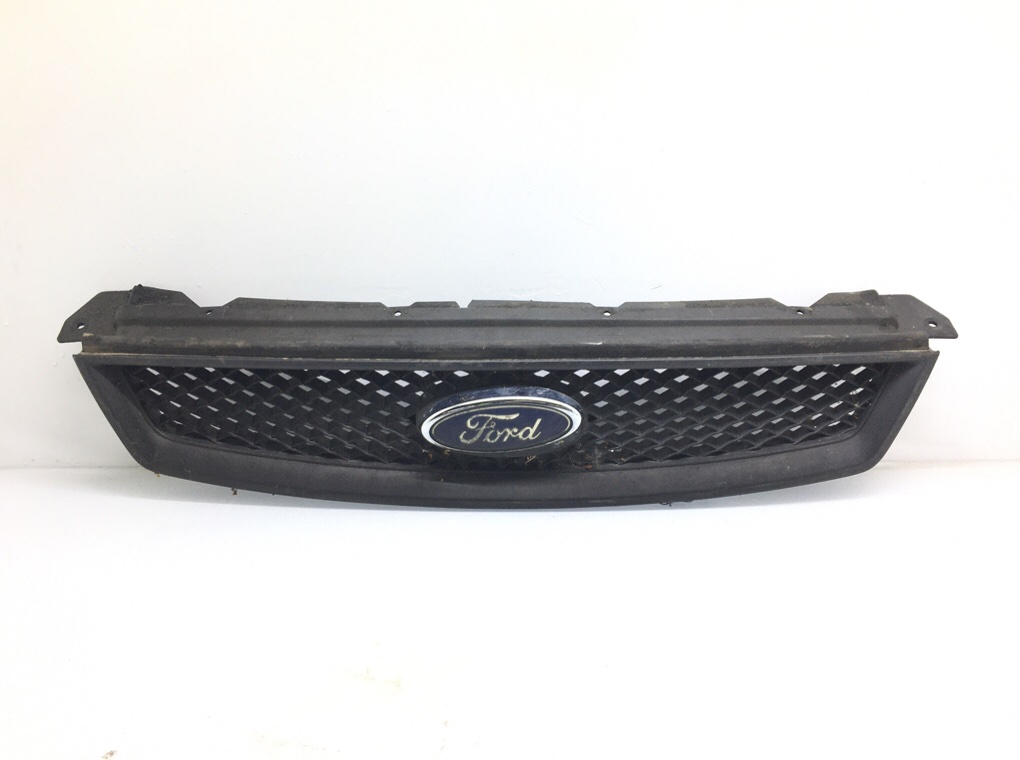 Решетка радиатора для Ford Focus, 2005 г. 1.6 TDCi дизель б/у