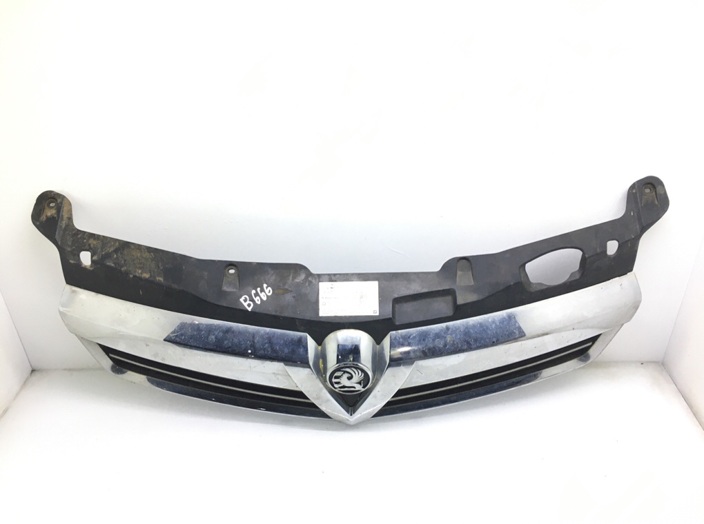Решетка радиатора для Opel Astra, 2008 г. 1.7 CDTi дизель б/у — фото 2