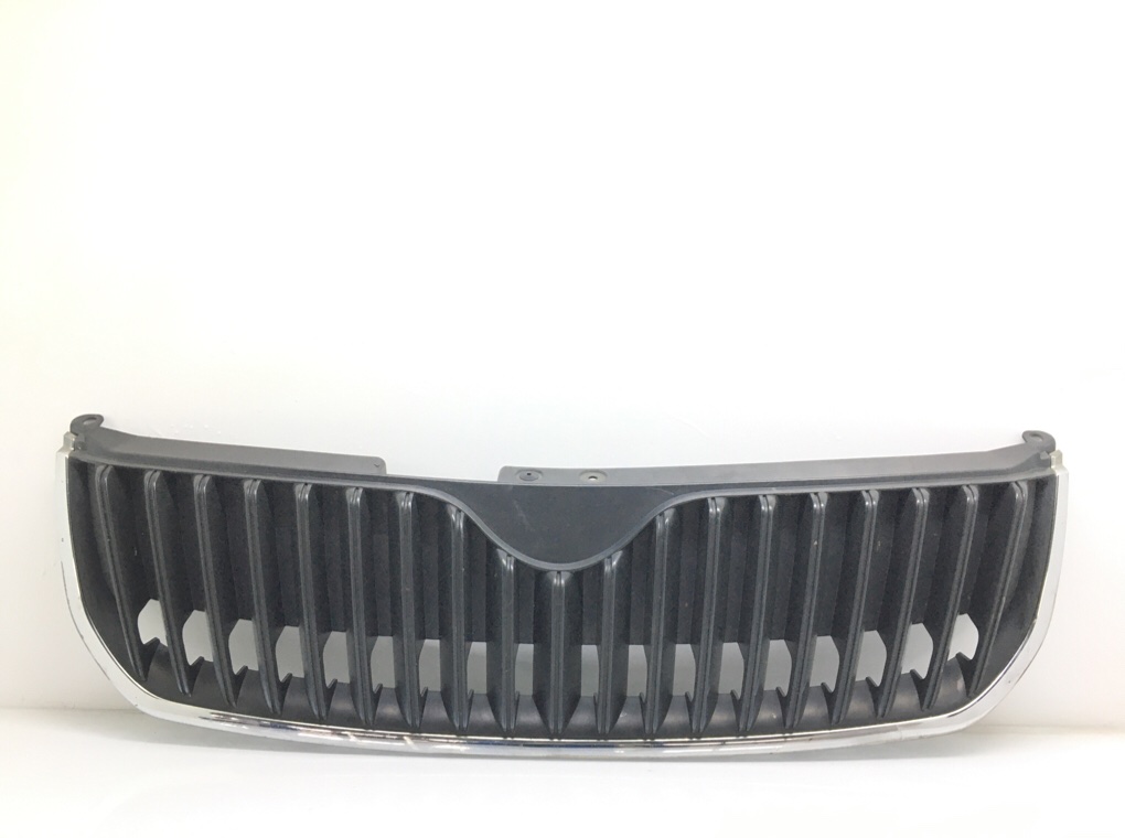 Решетка радиатора для Skoda Superb, 2009 г. 2.0 TDi дизель б/у