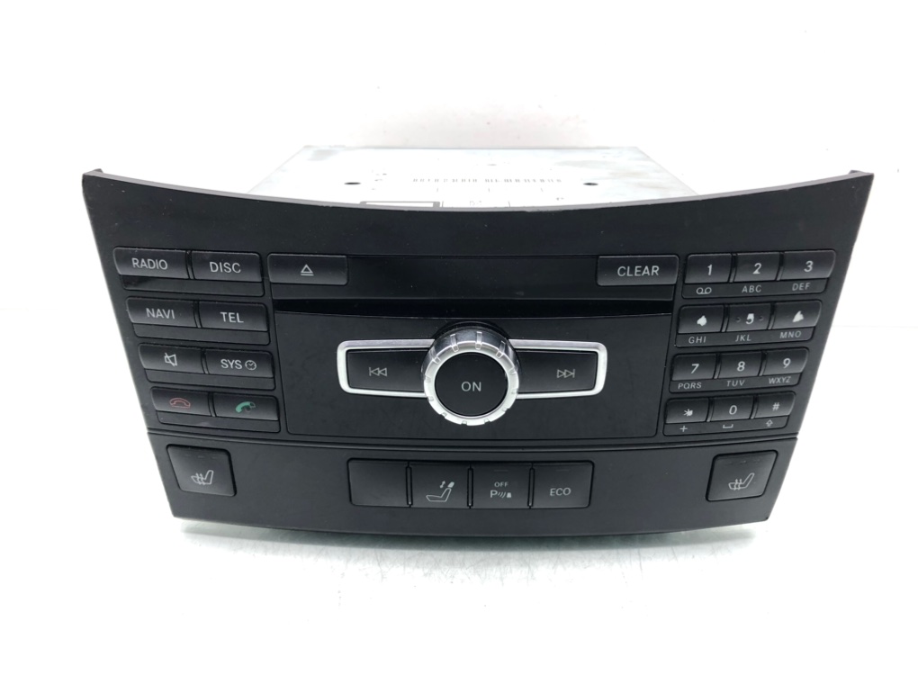 Магнитола для Mercedes E C207, 2012 г. 2.2 CDi дизель б/у