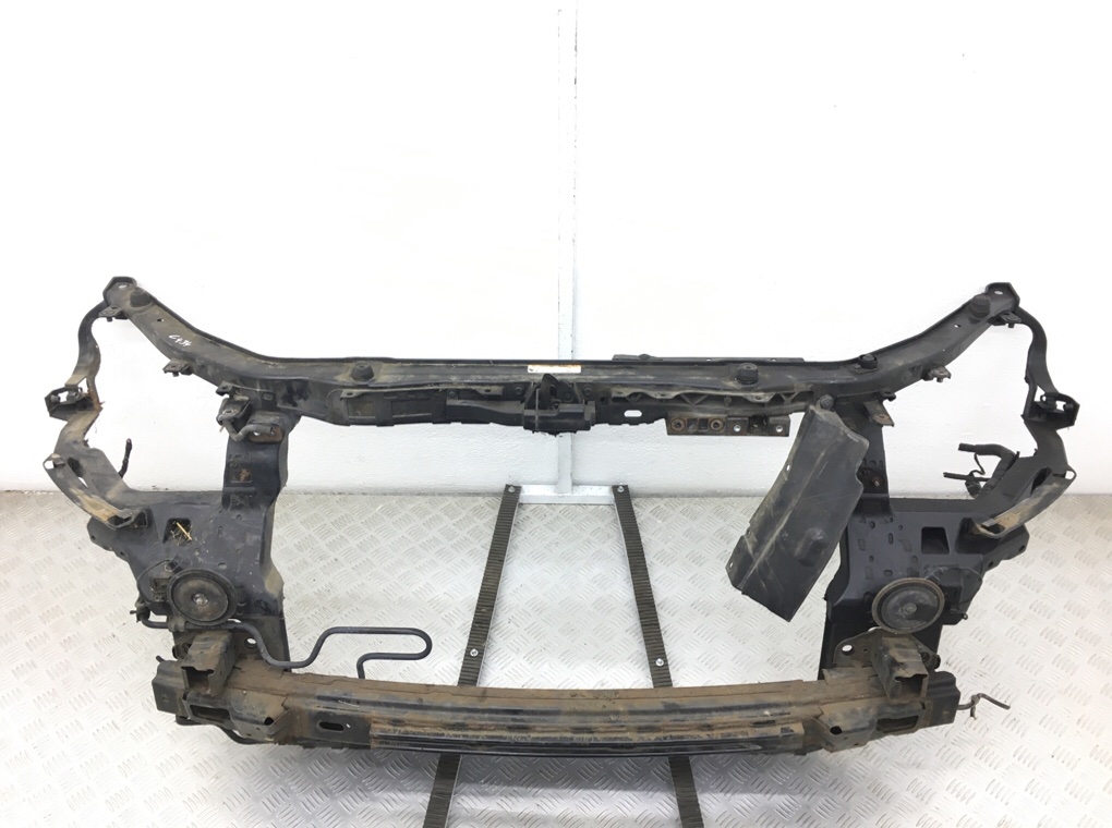 Панель передняя (телевизор) для Hyundai Santa Fe, 2011 г. 2.2 CRDi дизель б/у — фото 2
