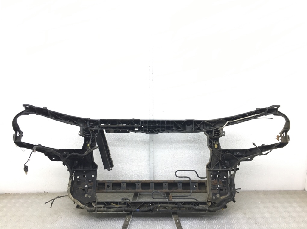 Панель передняя (телевизор) для Hyundai Santa Fe, 2011 г. 2.2 CRDi дизель б/у — фото 6