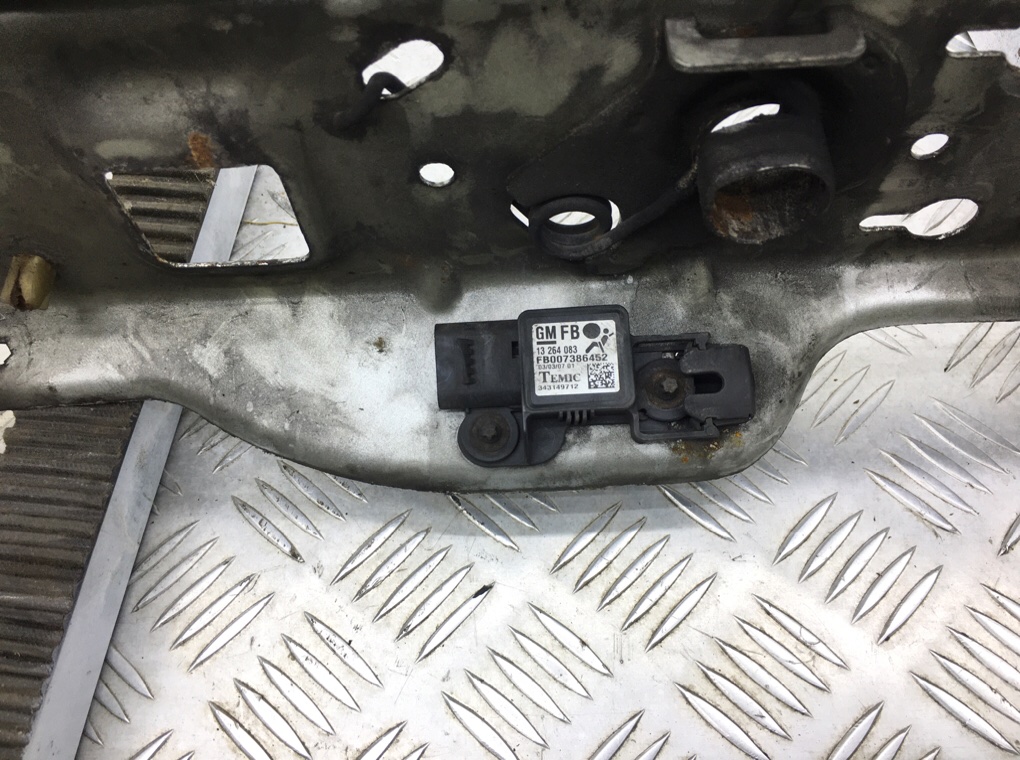 Панель передняя (телевизор) для Opel Zafira, 2007 г. 1.9 CDTi дизель б/у — фото 6