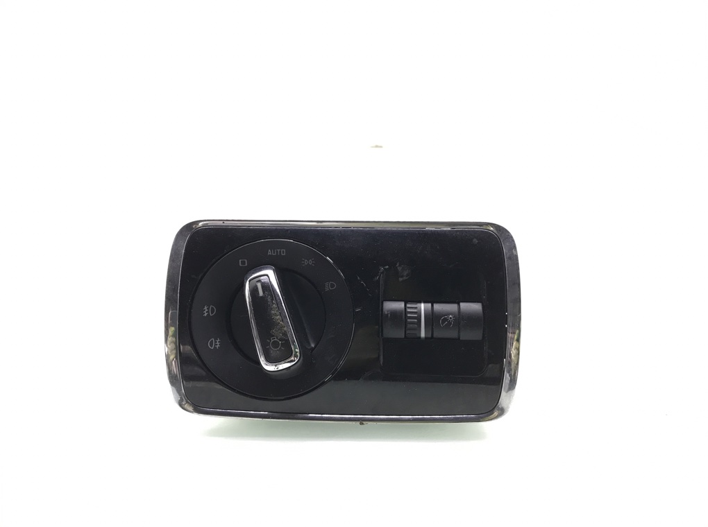 Переключатель света для Skoda Superb, 2009 г. 2.0 TDi дизель б/у