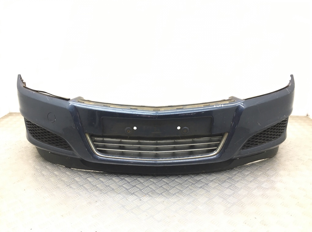 Бампер передний для Opel Astra, 2010 г. 1.4 i бензин б/у