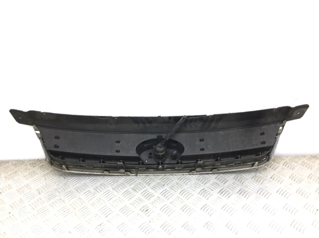 Решетка радиатора для Ford Kuga, 2012 г. 2.0 TDCi дизель б/у — фото 3