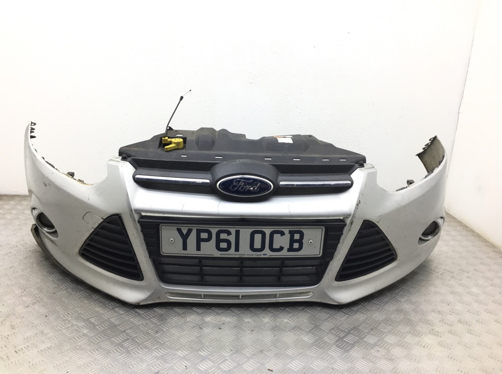 Бампер передний для Ford Focus, 2011 г. 1.6 TDCi дизель б/у
