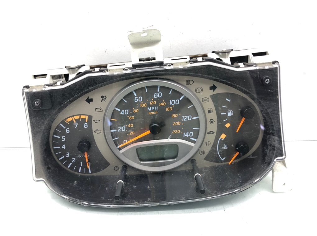 Щиток приборов (приборная панель) для Nissan Almera Tino, 2002 г. 1.8 i бензин б/у