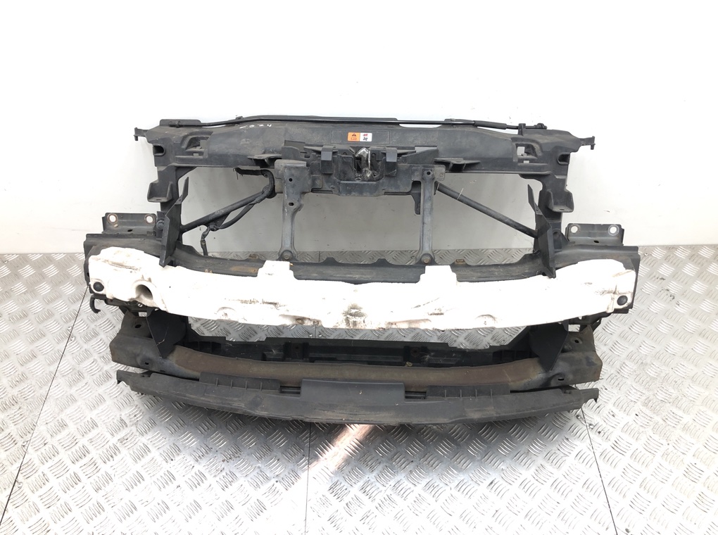 Панель передняя (телевизор) для Mazda 6, 2011 г. 2.2 CDTi дизель б/у