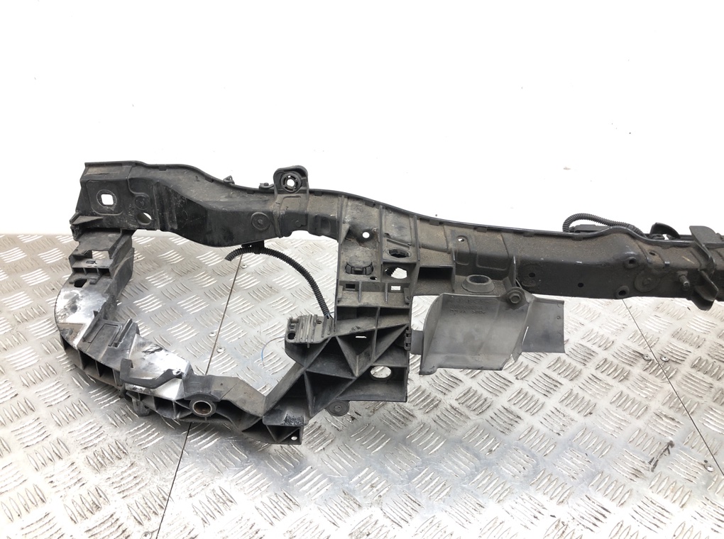 Панель передняя (телевизор) для Ford Focus, 2011 г. 1.6 TDCi дизель б/у — фото 2
