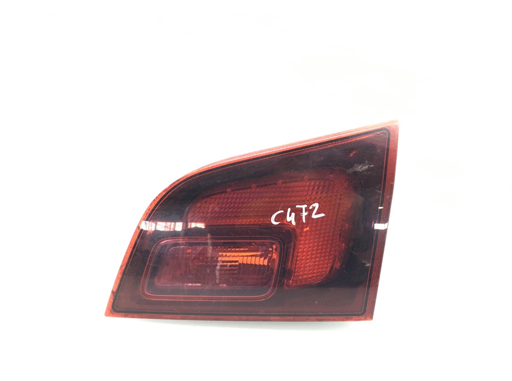 Фонарь крышки багажника правый для Opel Astra, 2013 г. 2.0 CDTi дизель б/у