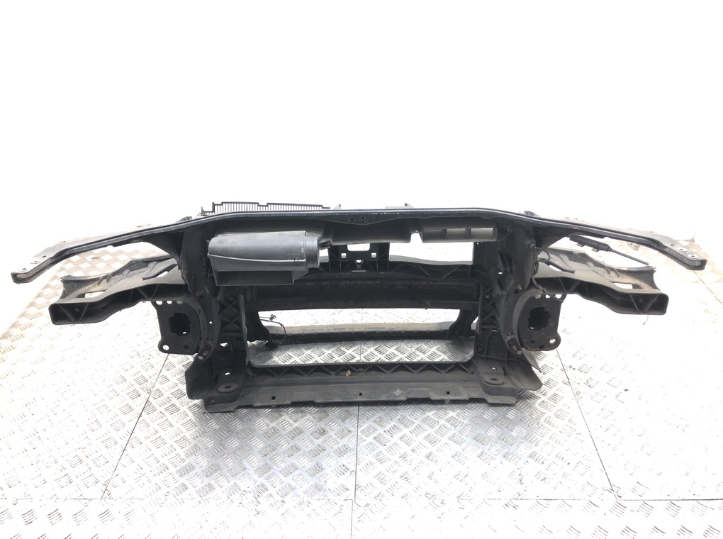Панель передняя (телевизор) для Volkswagen Passat, 2009 г. 2.0 TDi дизель б/у — фото 4