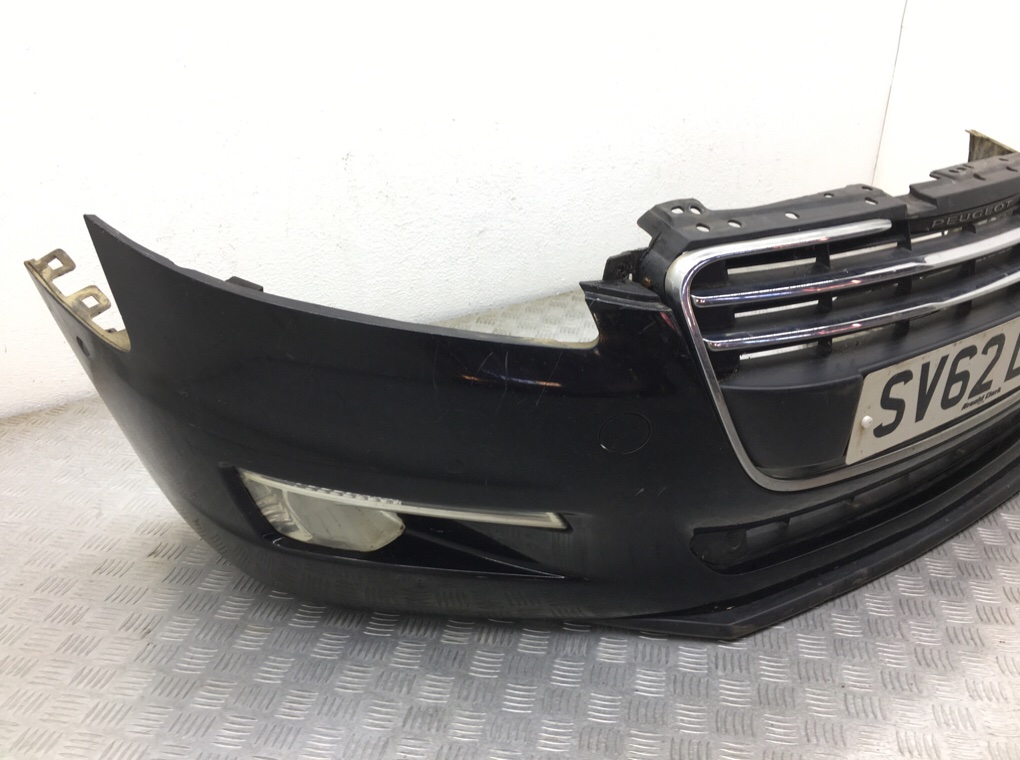 Бампер передний для Peugeot 508, 2012 г. 2.0 HDI дизель б/у — фото 3