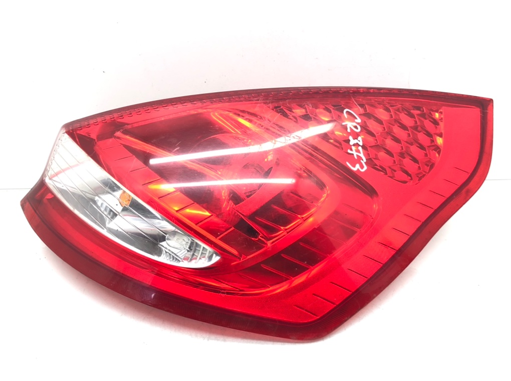 Фонарь задний правый для Ford Fiesta, 2010 г. 1.2 i бензин б/у