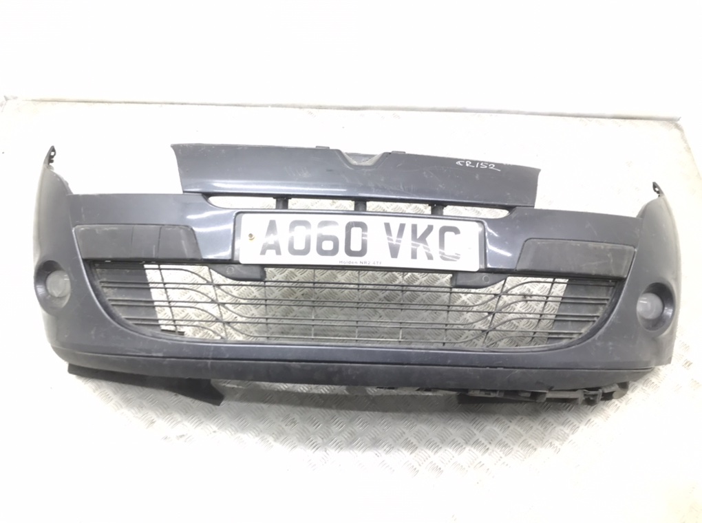 Бампер передний для Renault Megane, 2010 г. 1.5 DCi дизель б/у