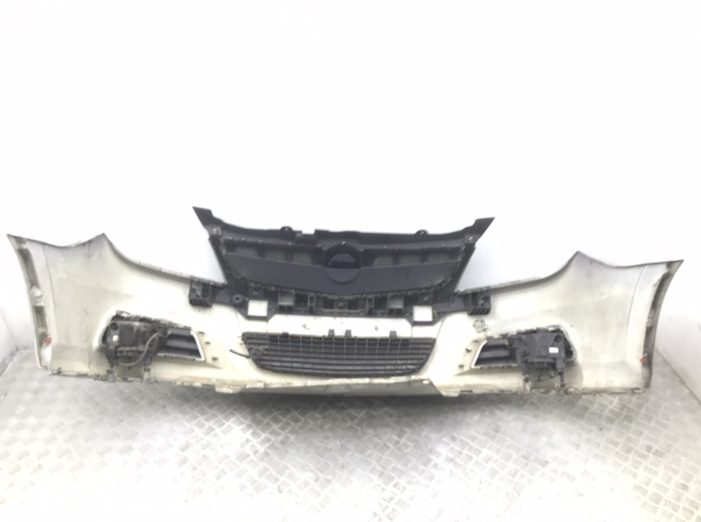 Бампер передний для Opel Vectra, 2005 г. 1.8 i бензин б/у — фото 6