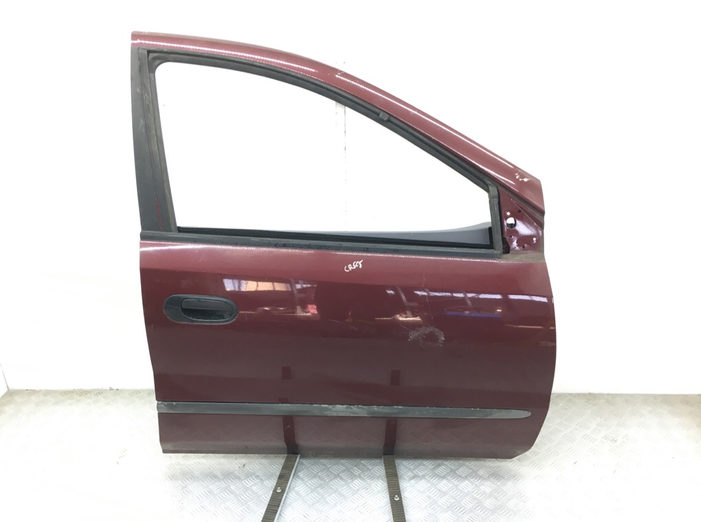 Дверь передняя правая для Nissan Almera Tino, 2003 г. 1.8 i бензин б/у