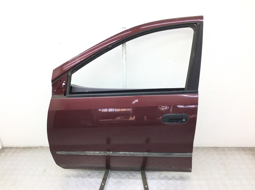 Дверь передняя левая для Nissan Almera Tino, 2003 г. 1.8 i бензин б/у