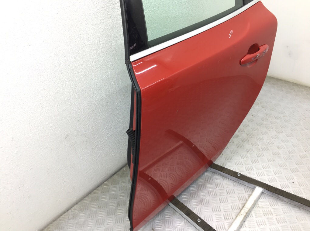 Дверь задняя левая для Volvo V40, 2014 г. 1.6 TD дизель б/у — фото 3
