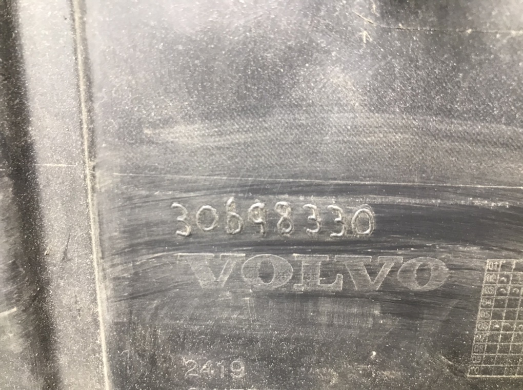 Бампер передний для Volvo XC90, 2006 г. 2.4 TD дизель б/у — фото 9