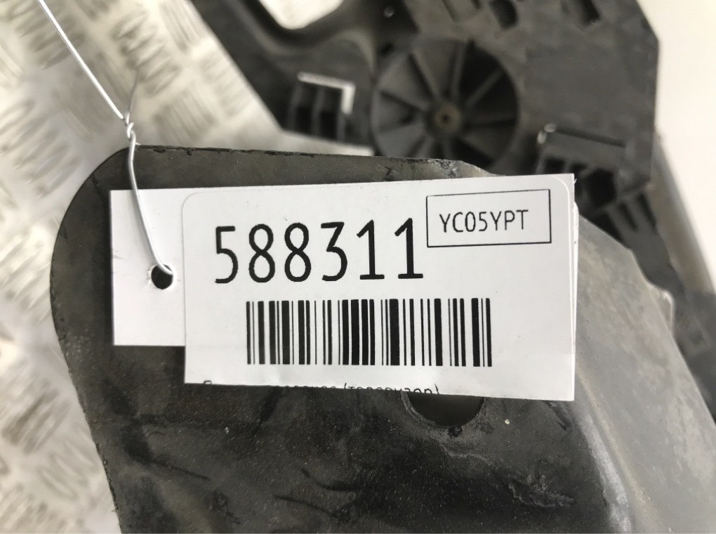Панель передняя (телевизор) для Skoda Octavia, 2005 г. 1.9 TDi дизель б/у — фото 11