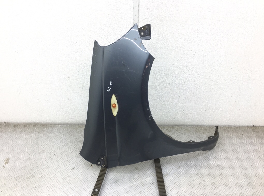 Крыло переднее правое для Toyota Yaris, 2005 г. 1.3 i бензин б/у