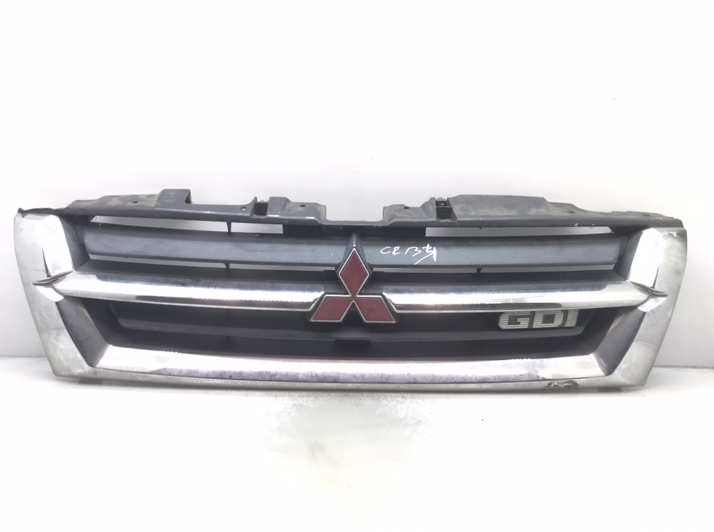 Решетка радиатора для Mitsubishi Pajero, 2000 г. 3.5 i бензин б/у
