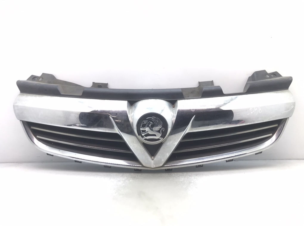 Решетка радиатора для Opel Zafira, 2011 г. 1.7 CDTi дизель б/у